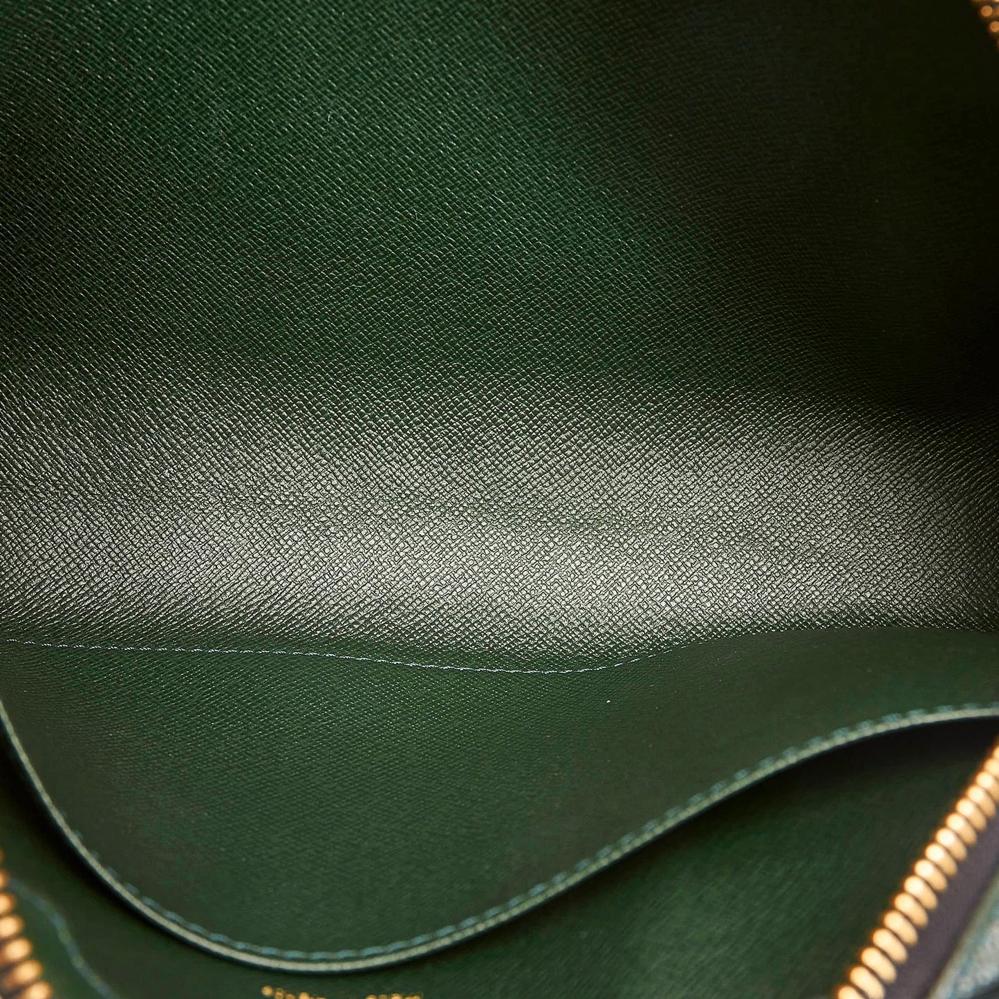 Louis Vuitton Taiga Baikal (SHG-28208)