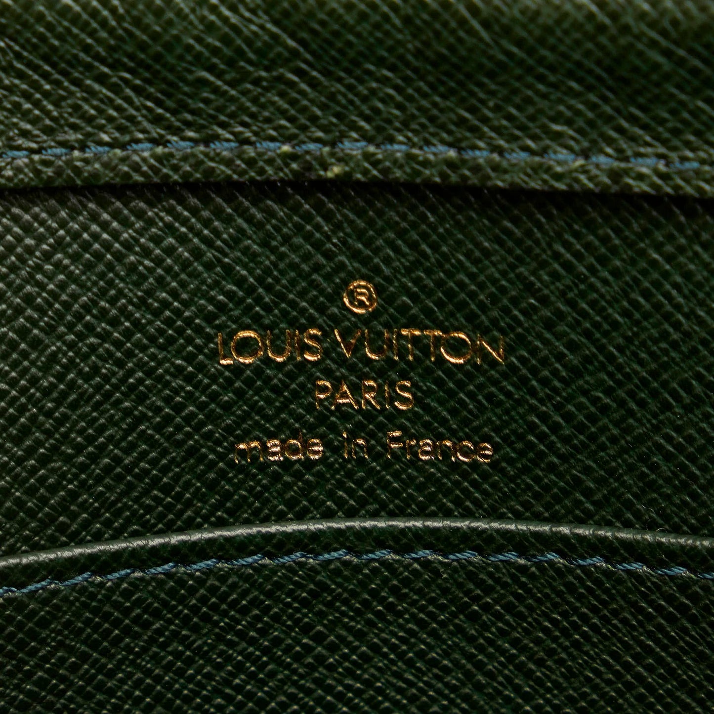 Louis Vuitton Taiga Baikal (SHG-28208)