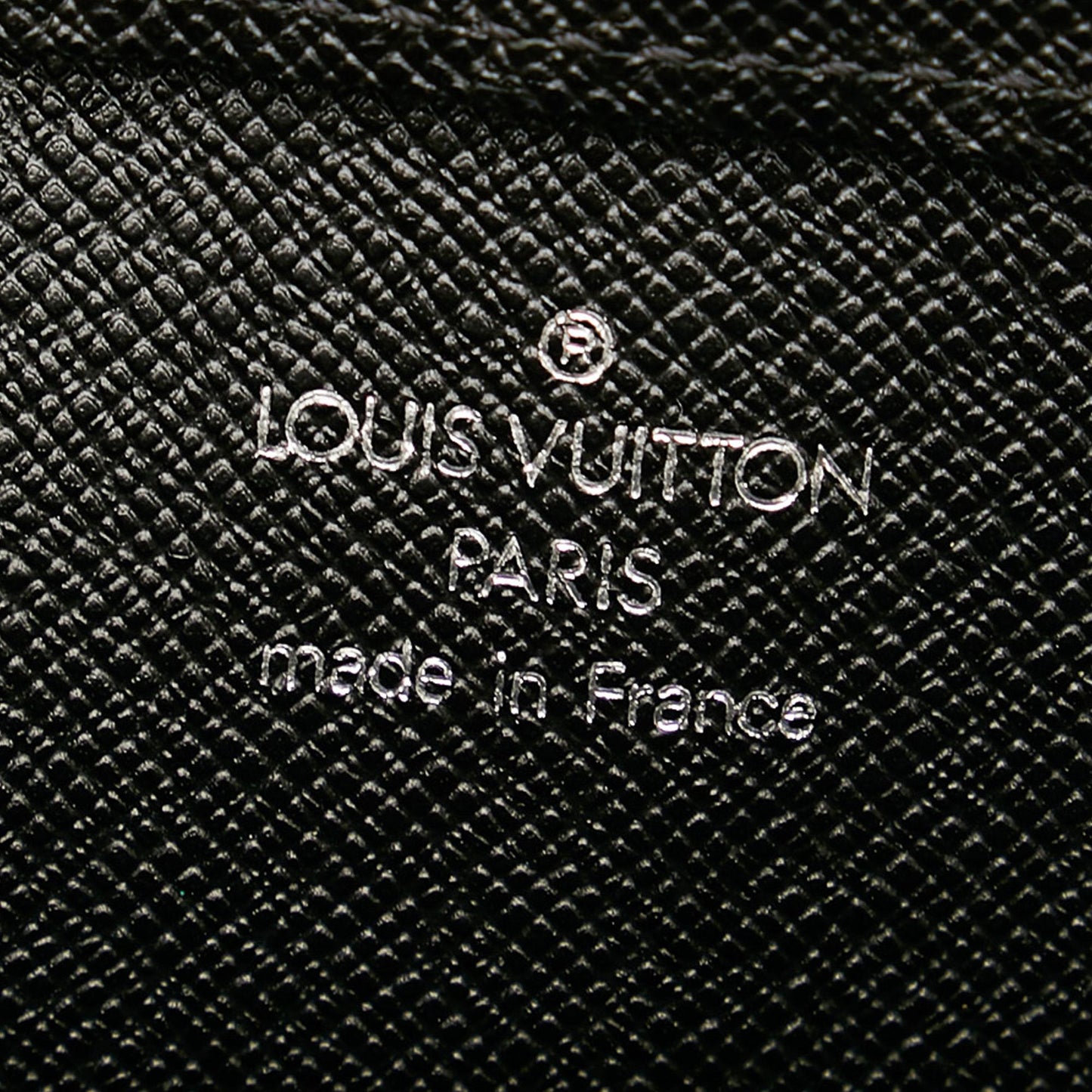 Louis Vuitton Taiga Baikal (SHG-31829)