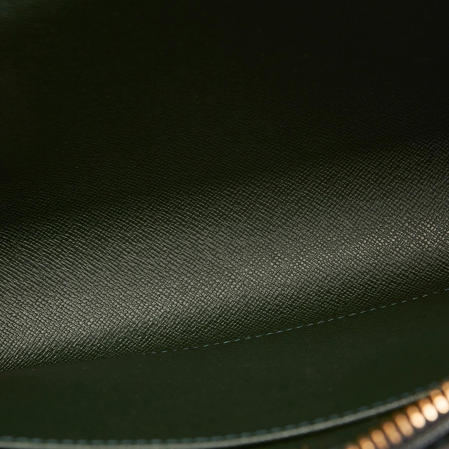 Louis Vuitton Taiga Baikal (SHG-32866)