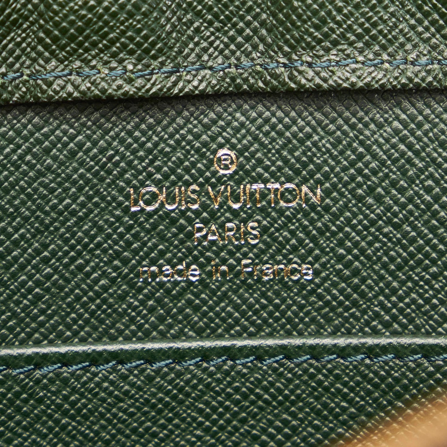 Louis Vuitton Taiga Baikal (SHG-32866)