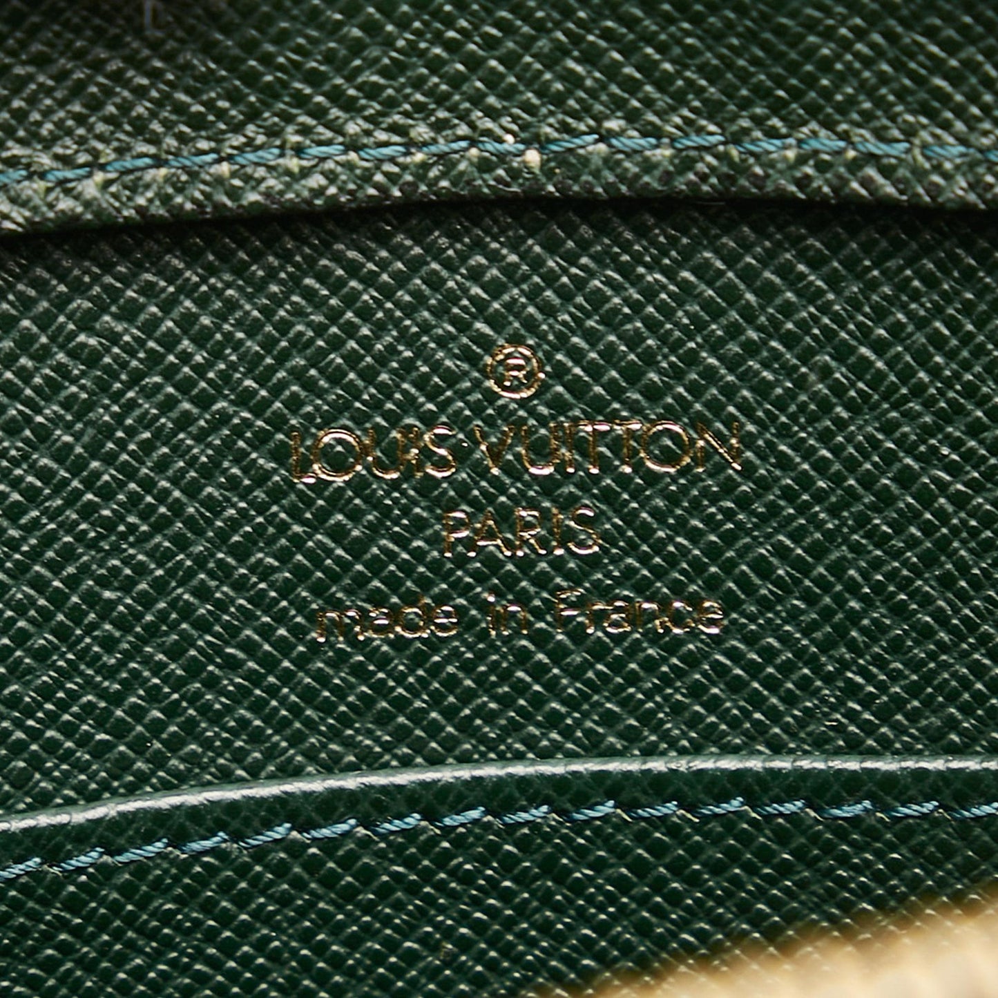 Louis Vuitton Taiga Baikal (SHG-5Q5zgc)