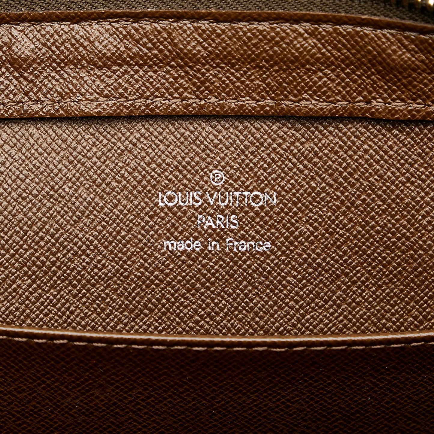 Louis Vuitton Taiga Baikal (SHG-7I1mhr)