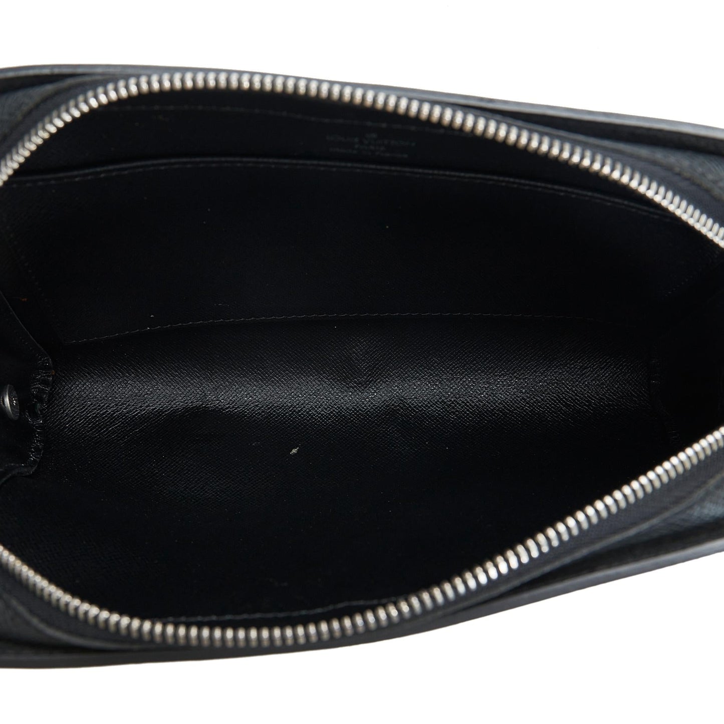 Louis Vuitton Taiga Baikal (SHG-23tCm9)