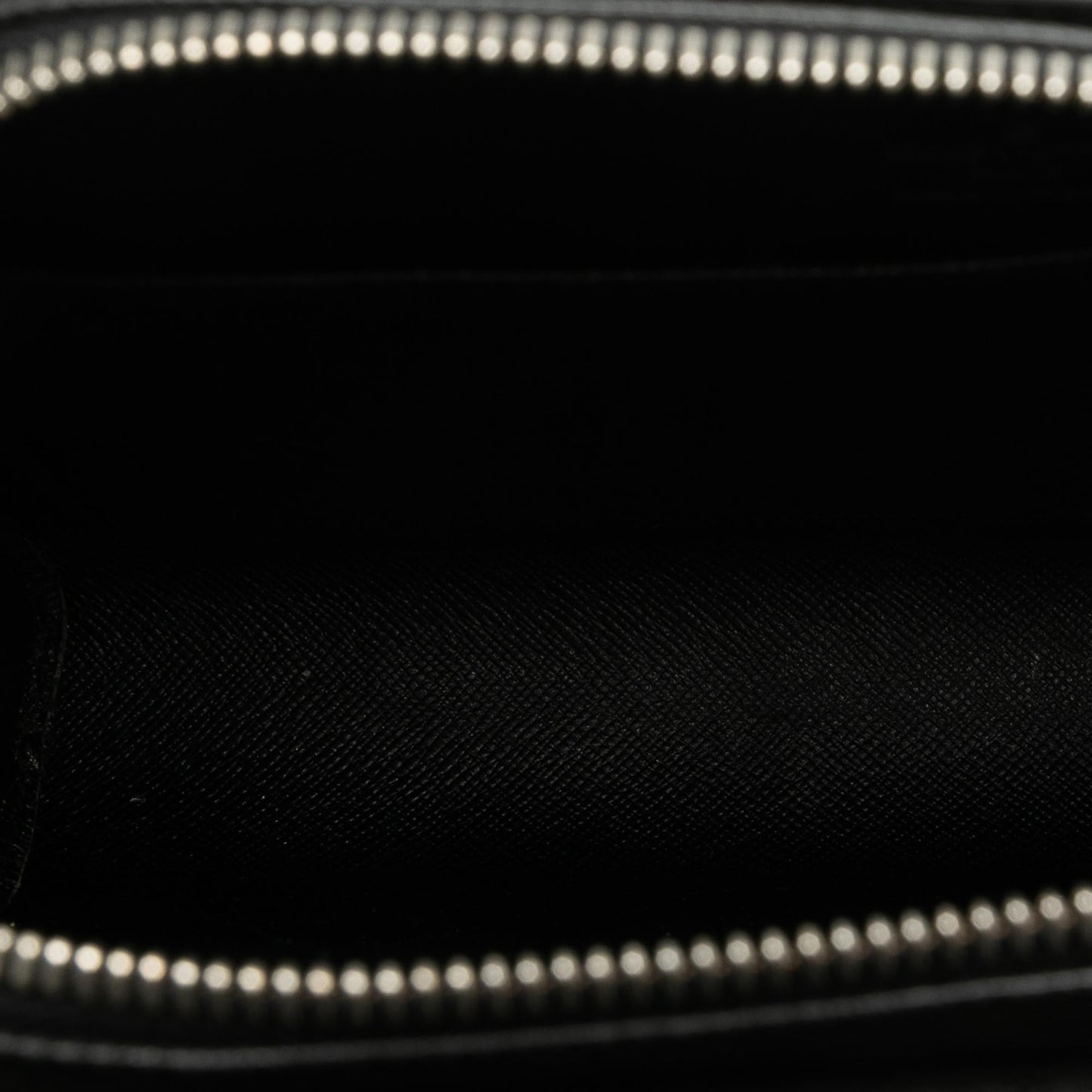 Louis Vuitton Taiga Baikal (SHG-tvT3hd)