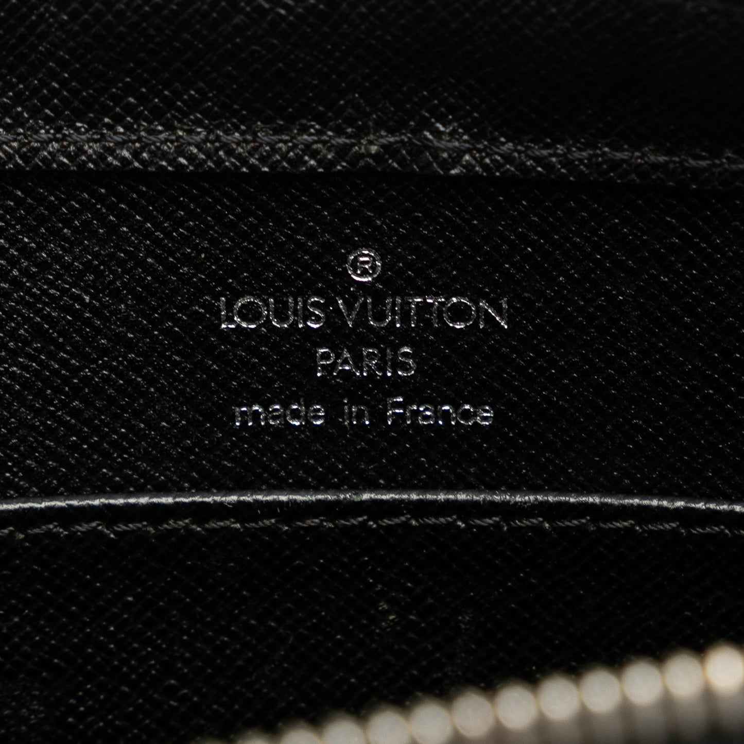 Louis Vuitton Taiga Baikal (SHG-tvT3hd)