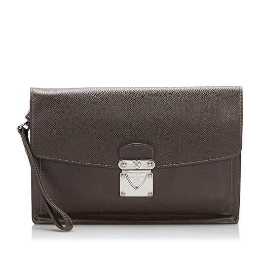 Louis Vuitton Taiga Belaia Clutch Bag (SHG-xmyiPm)