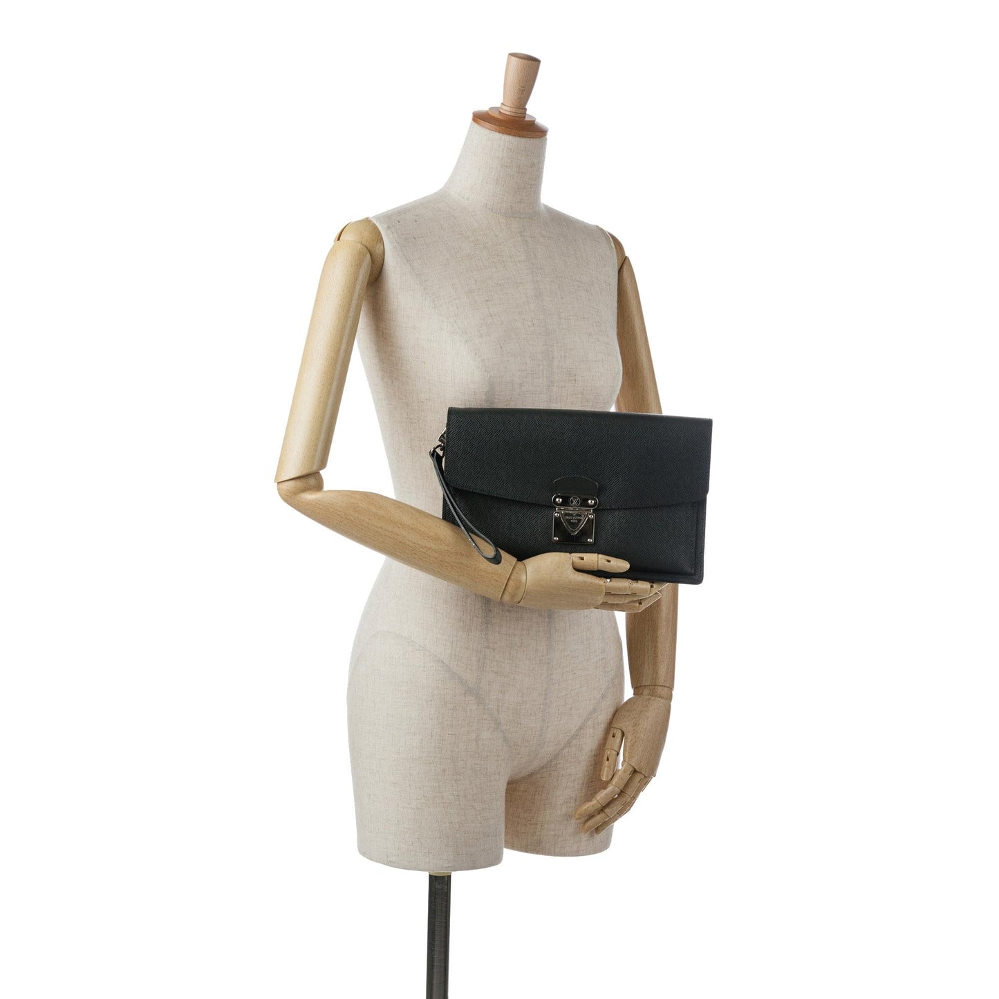 Louis Vuitton Taiga Belaia Clutch Bag (SHG-othS6K)