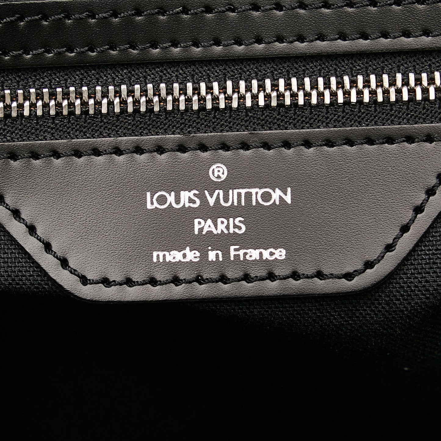 Louis Vuitton Taiga Dersou (SHG-37855)