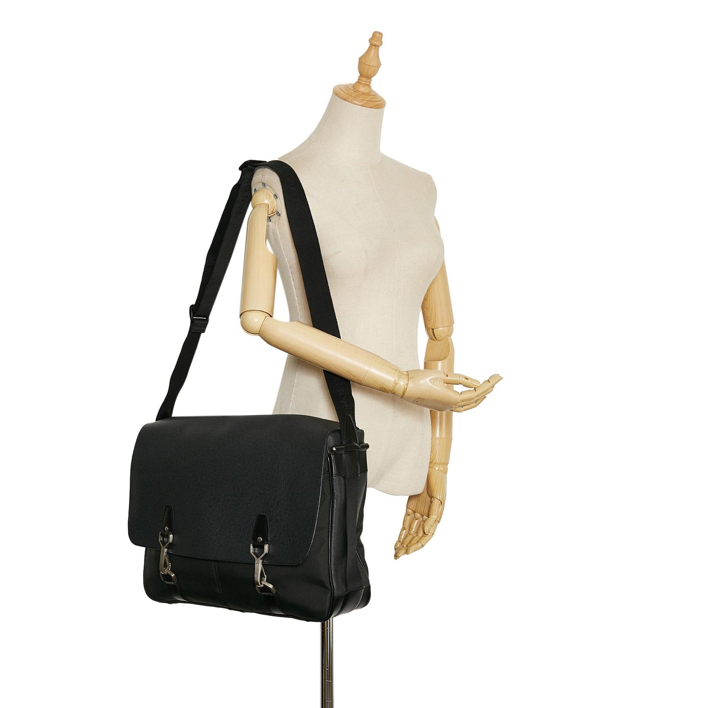 Louis Vuitton Taiga Dersou (SHG-37855)