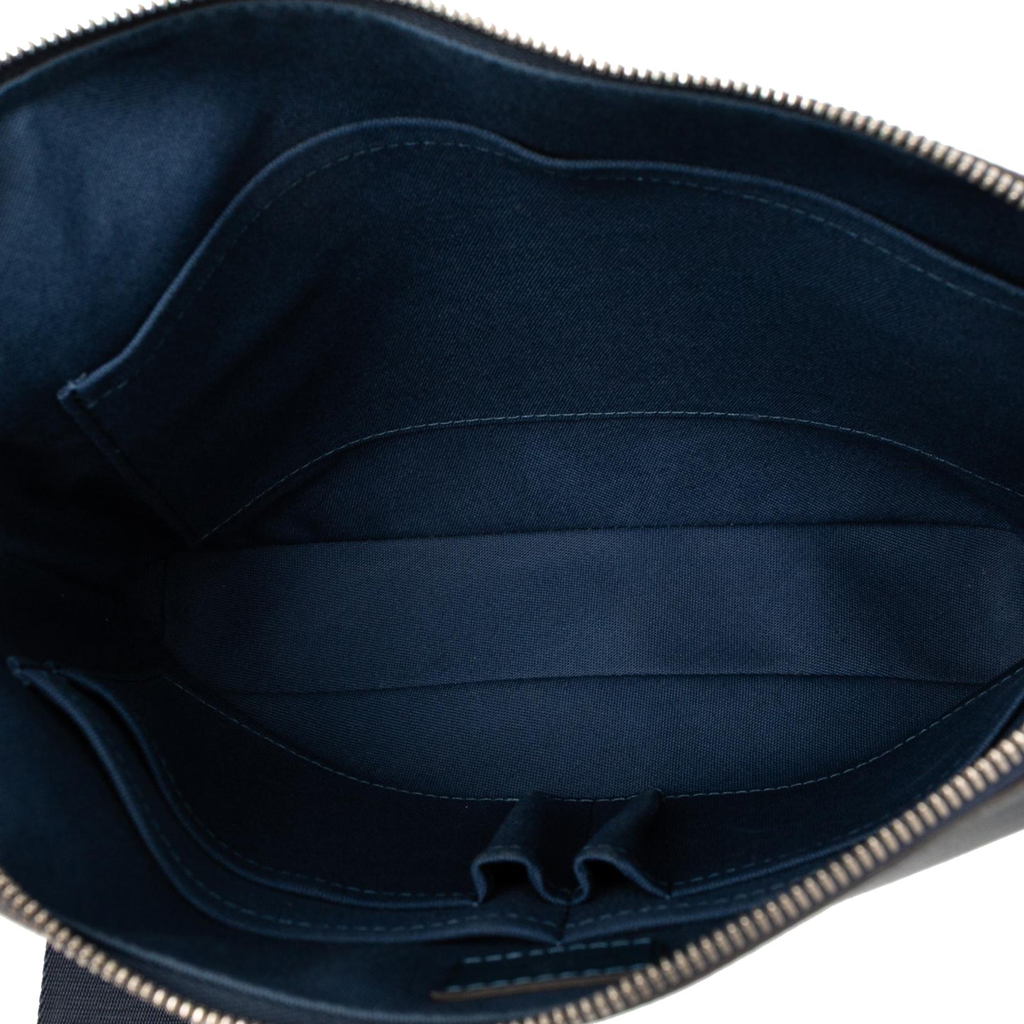 Louis Vuitton Taiga Grigori PM