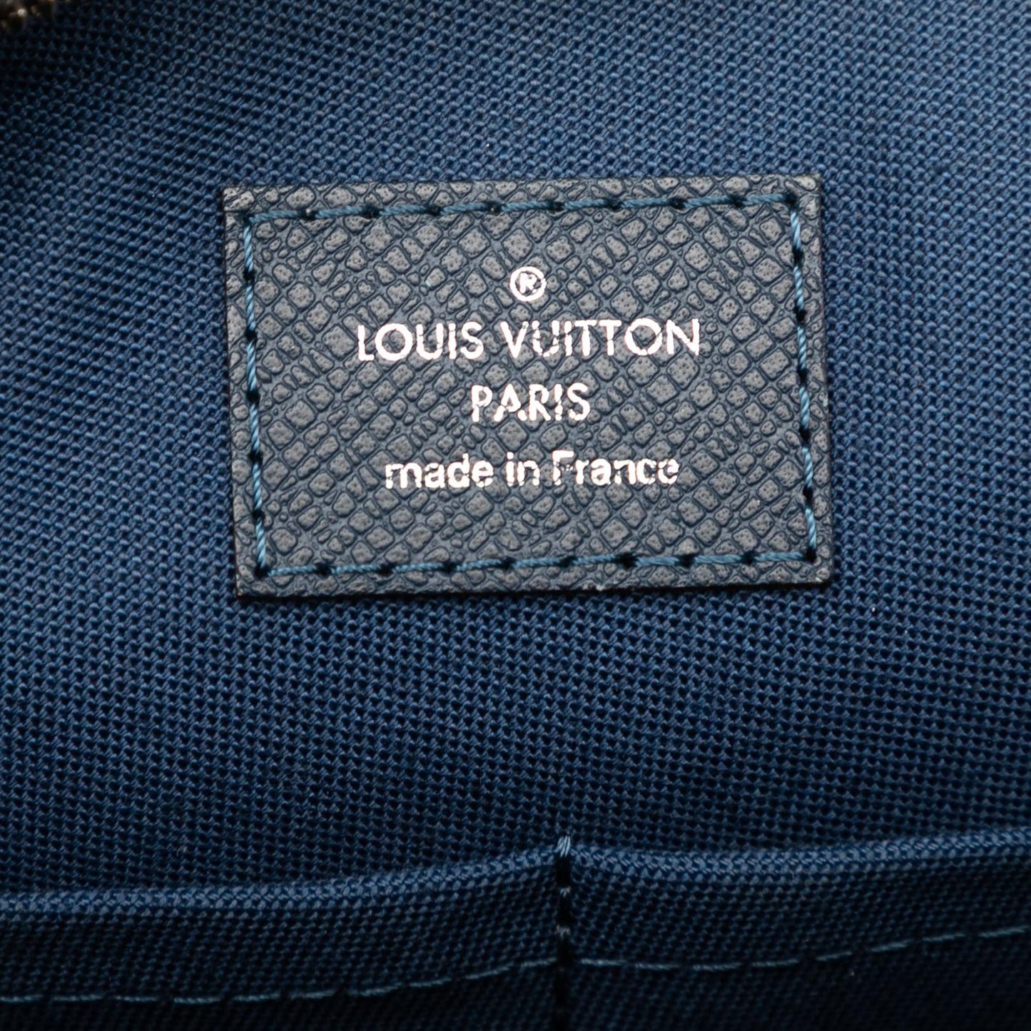 Louis Vuitton Taiga Grigori PM