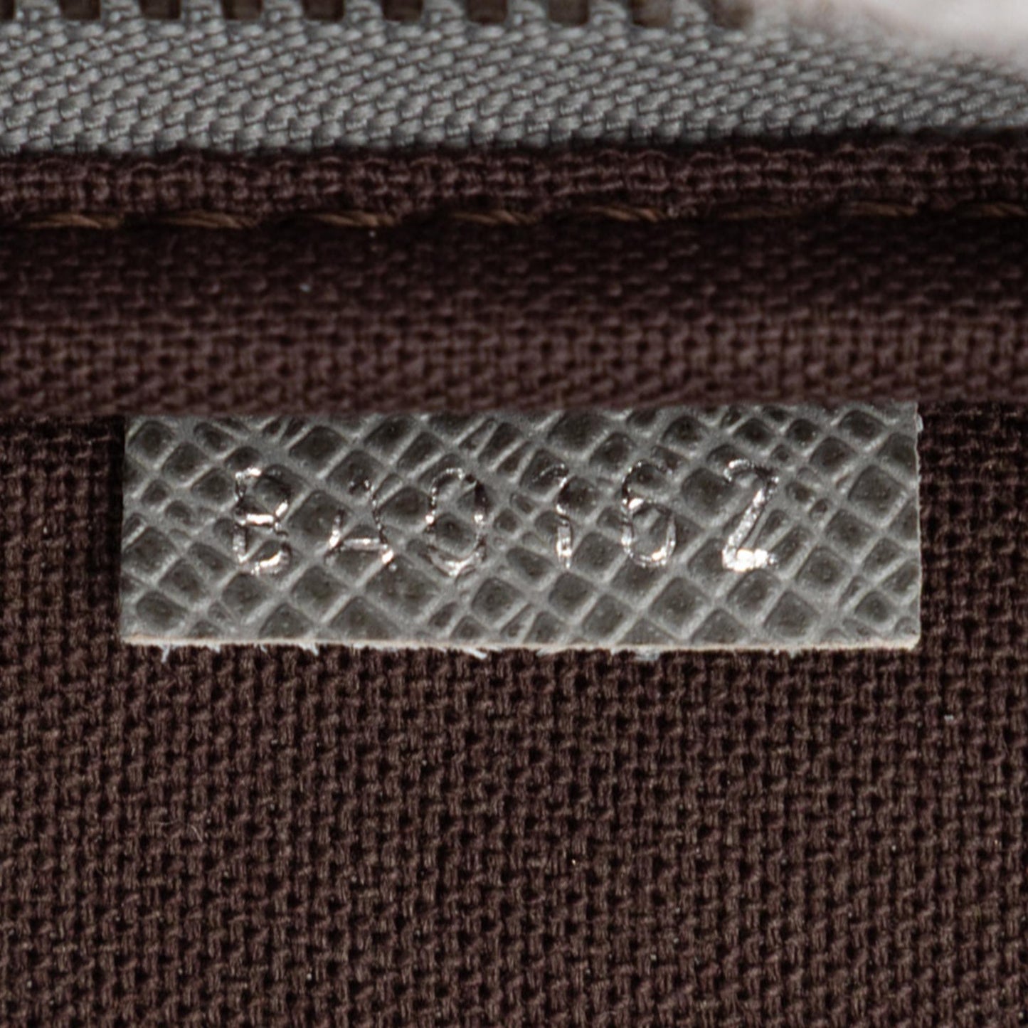 Louis Vuitton Taiga Horizon Laptop Sleeve