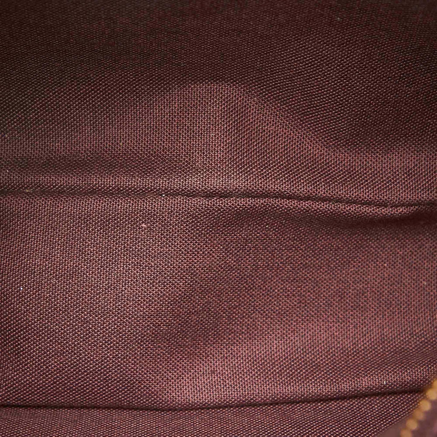 Louis Vuitton Taiga Kaluga Clutch Bag (SHG-sVihe4)