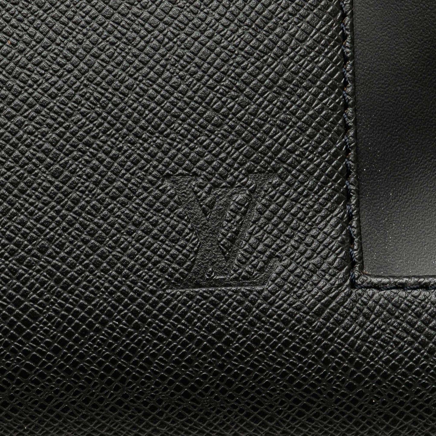 Louis Vuitton Taiga Kasbek PM