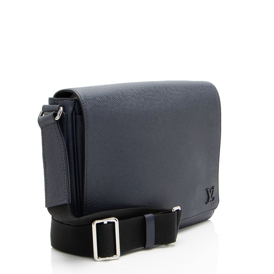 Louis Vuitton Taiga Leather District PM Messenger