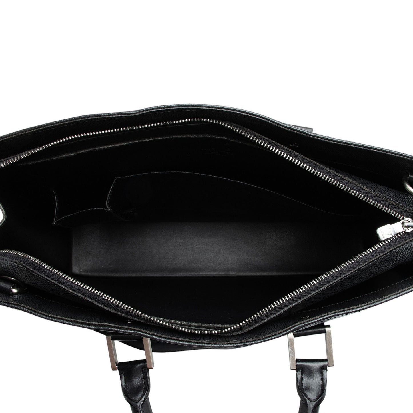 Louis Vuitton Taiga Leather Lozan Briefcase (SHF-9OeHvp)