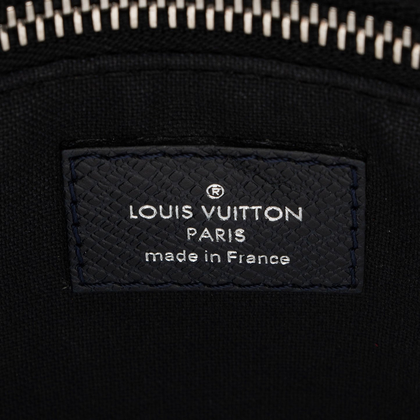 Louis Vuitton Taiga Leather Roman PM Messenger