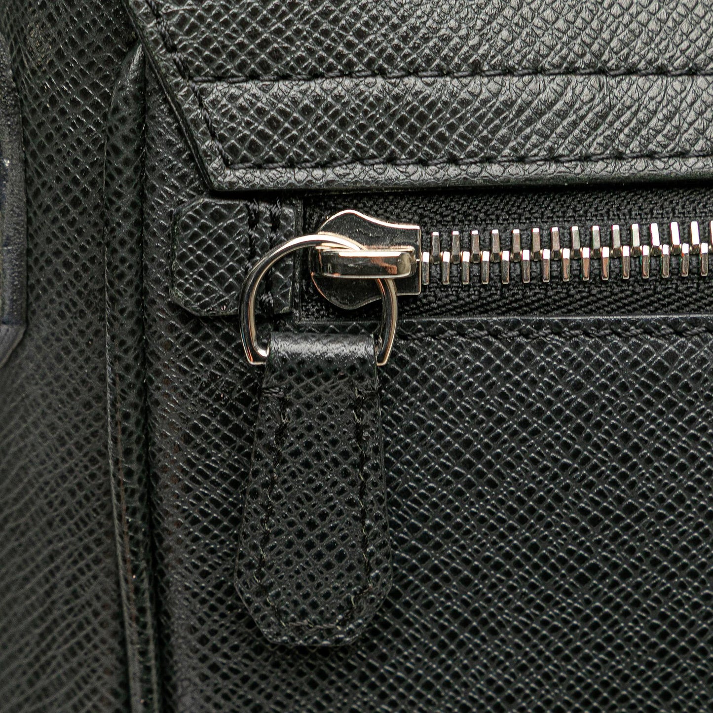 Louis Vuitton Taiga Luca