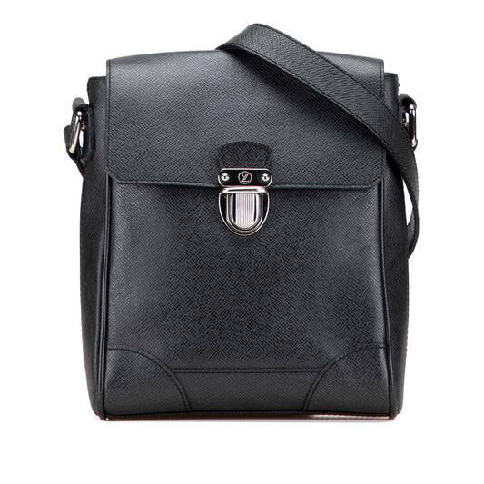 Louis Vuitton Taiga Luca