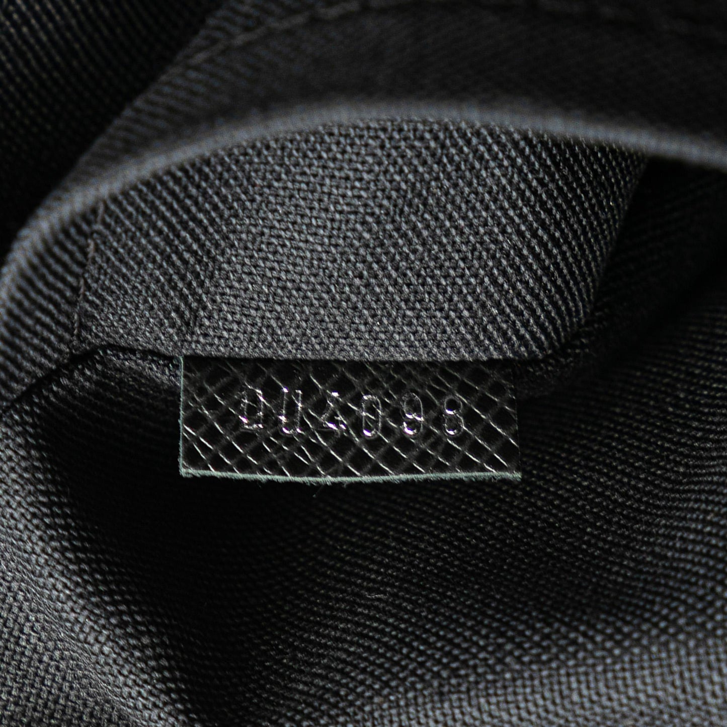 Louis Vuitton Taiga Luca