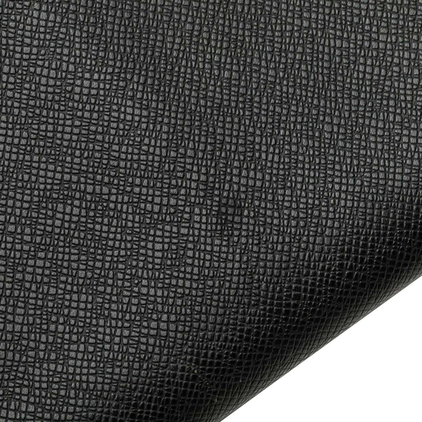 Louis Vuitton Taiga Minuto