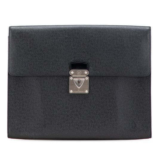 Louis Vuitton Taiga Minuto