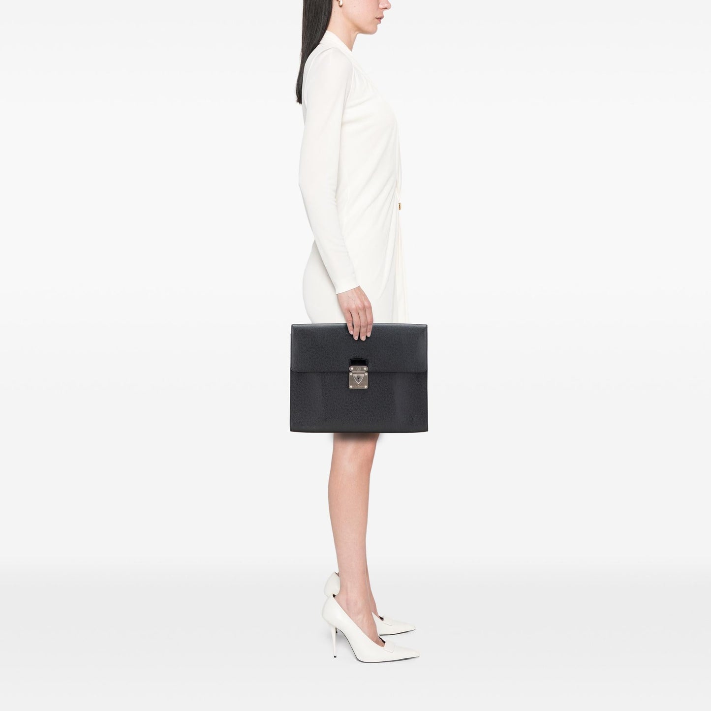 Louis Vuitton Taiga Minuto
