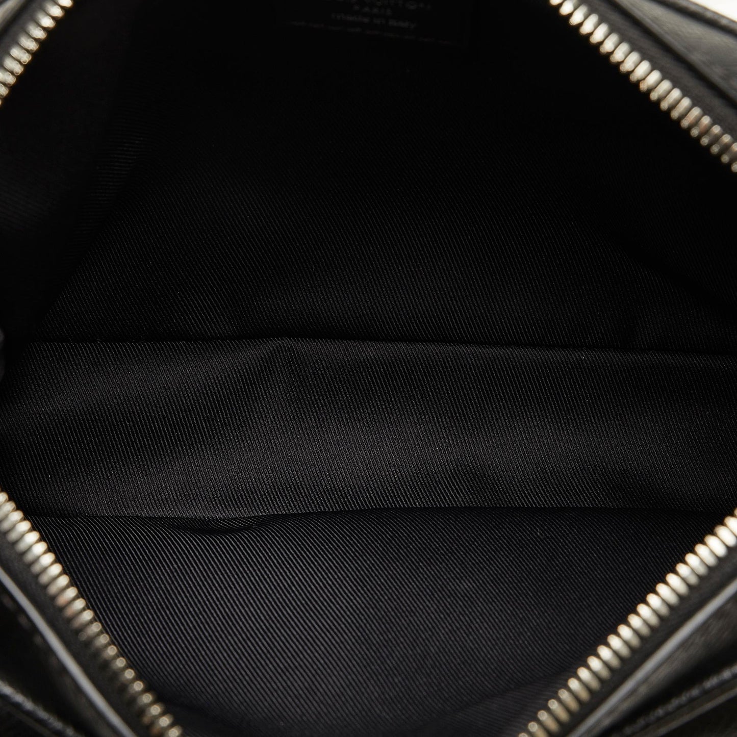 Louis Vuitton Taiga Outdoor Bumbag