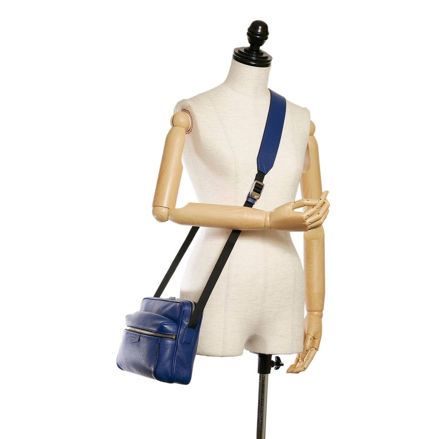 Louis Vuitton Taiga Outdoor Messenger PM (SHG-vJX5mm)