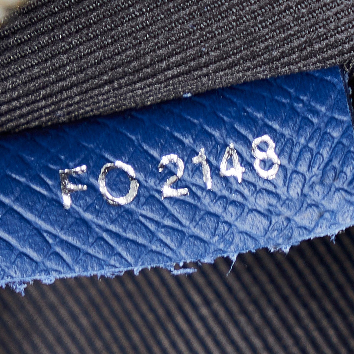 Louis Vuitton Taiga Outdoor Messenger PM (SHG-ICaYBe)