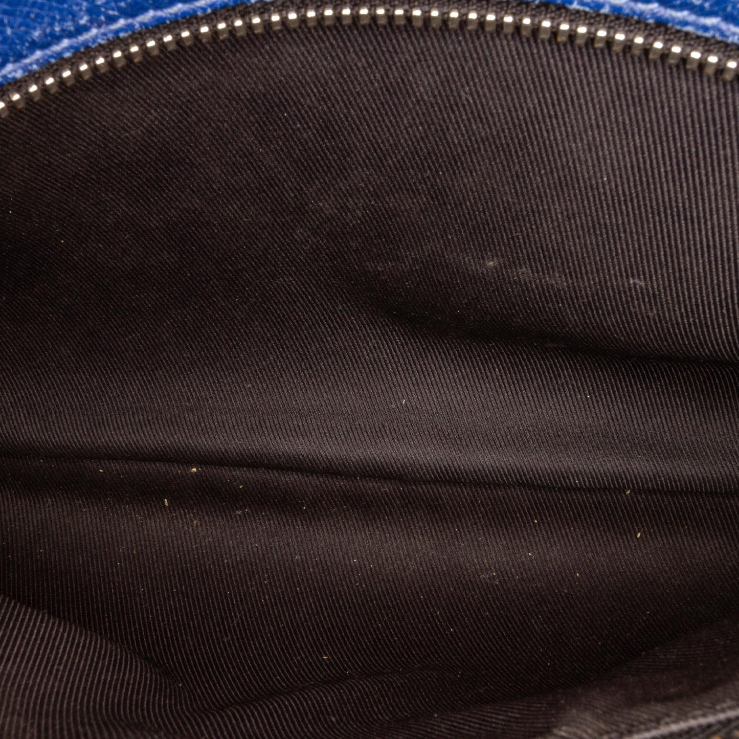 Louis Vuitton Taiga Outdoor Messenger PM (SHG-yMuxw1)