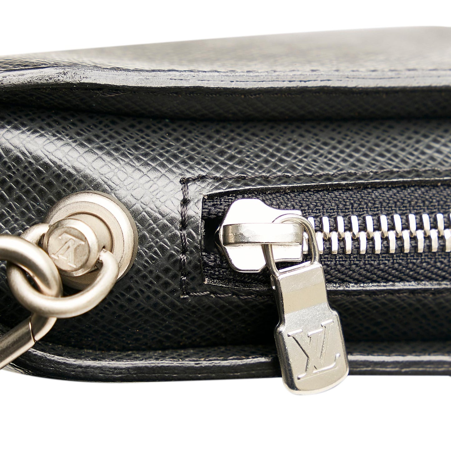 Louis Vuitton Taiga Pochette Baikal (SHG-37920)