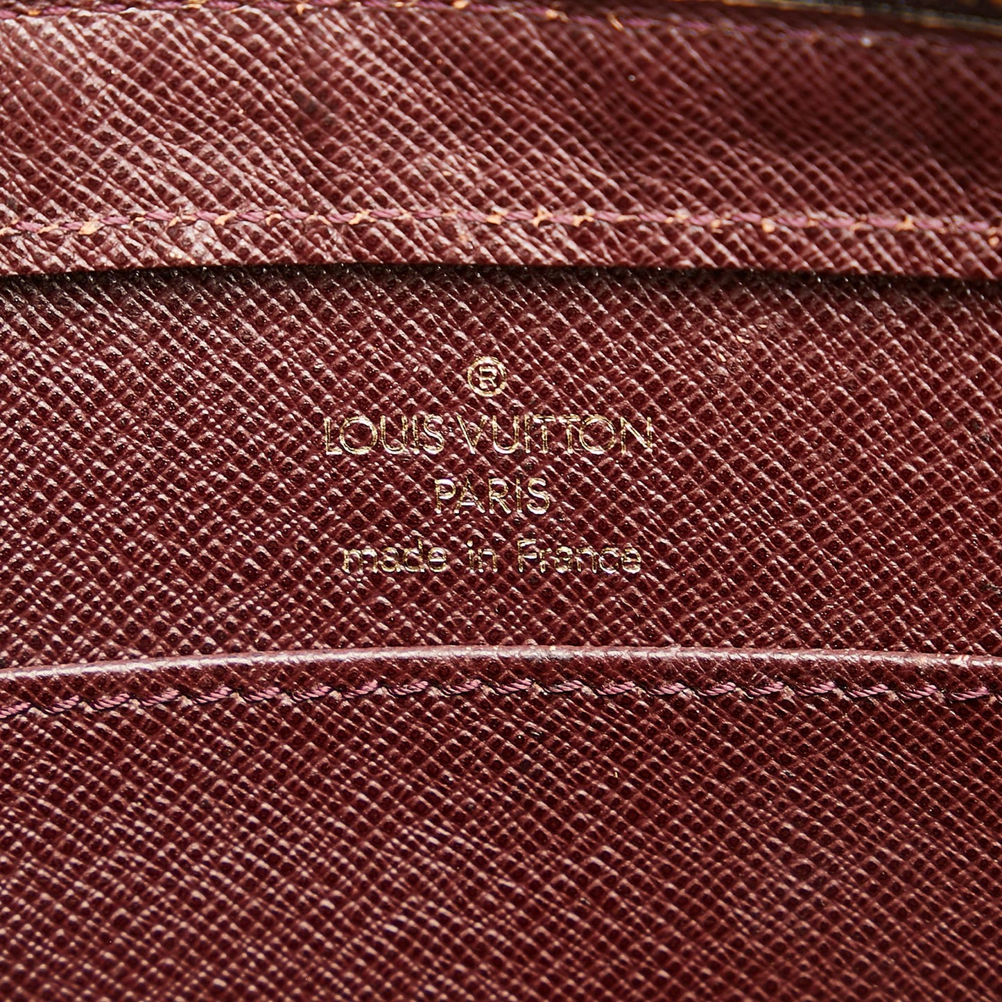 Louis Vuitton Taiga Pochette Baikal (SHG-TvP1vG)