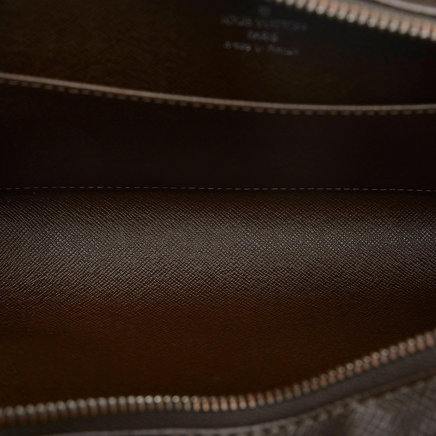 Louis Vuitton Taiga Pochette Baikal (SHG-hxtiT9)