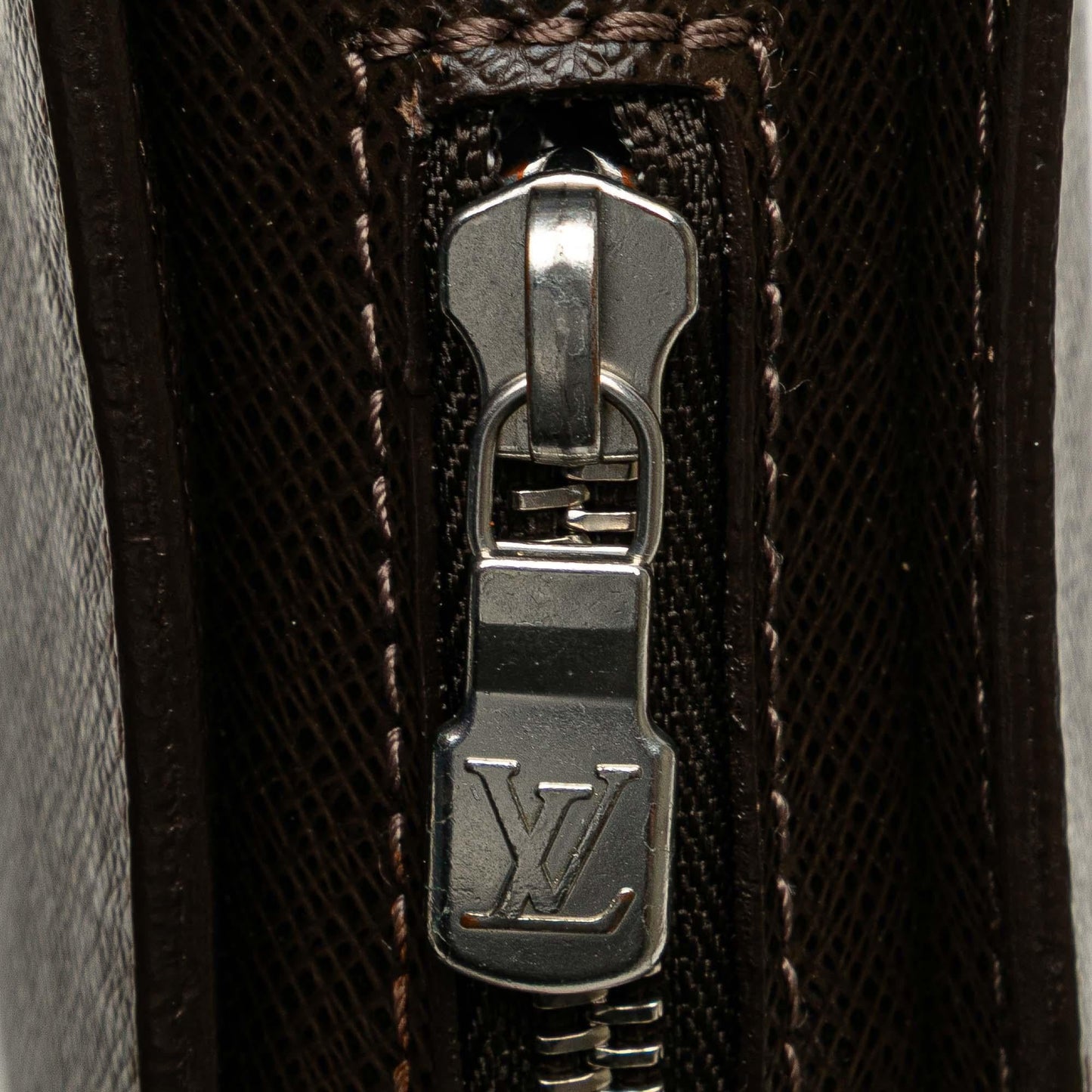 Louis Vuitton Taiga Pochette Baikal