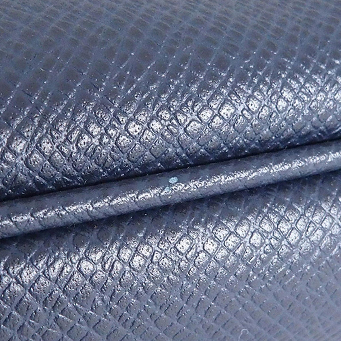 Louis Vuitton Taiga Pochette Kasai (SHG-blvHqr)