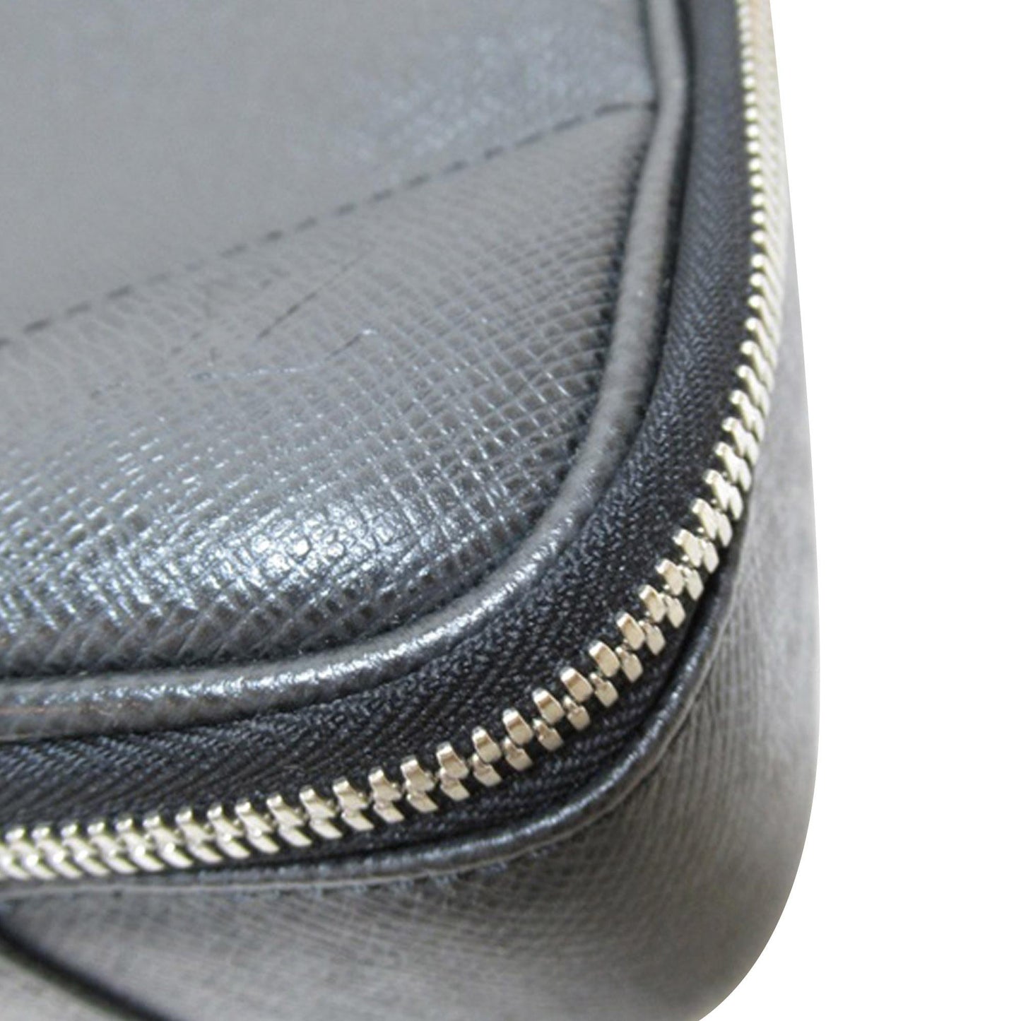 Louis Vuitton Taiga Porte Ordinateur Odessa (SHG-nufyy5)
