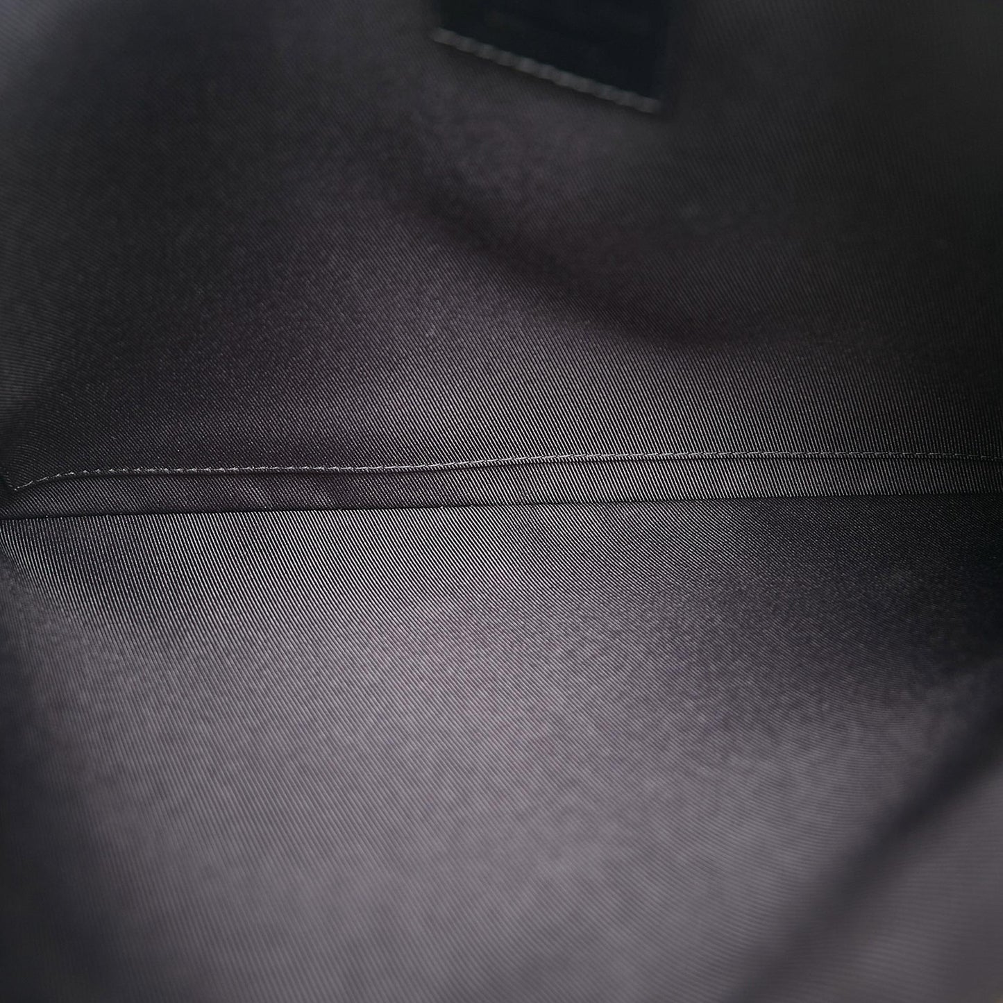 Louis Vuitton Taiga Rainbow Pochette A4 (SHG-36906)