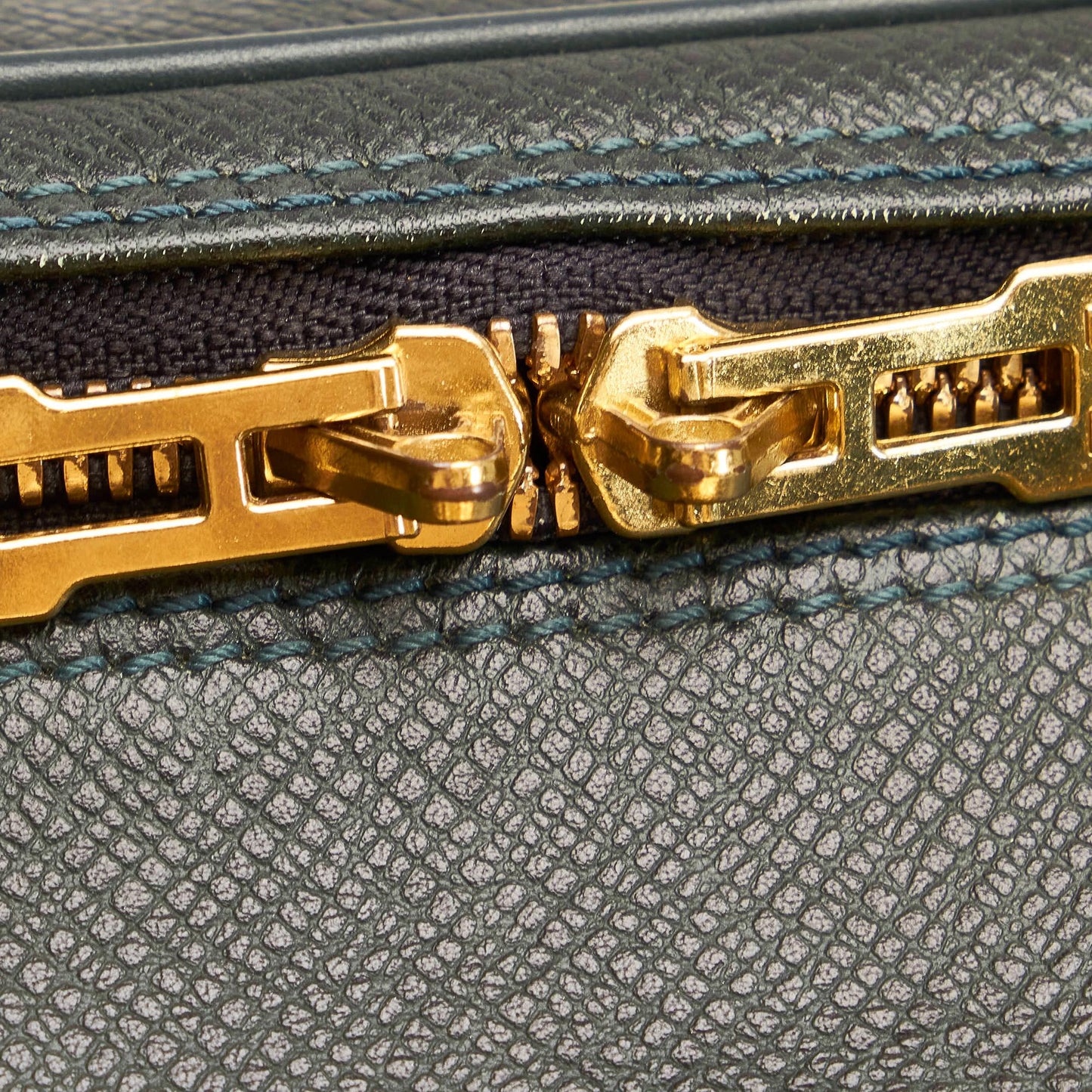 Louis Vuitton Taiga Reporter PM (SHG-28719)