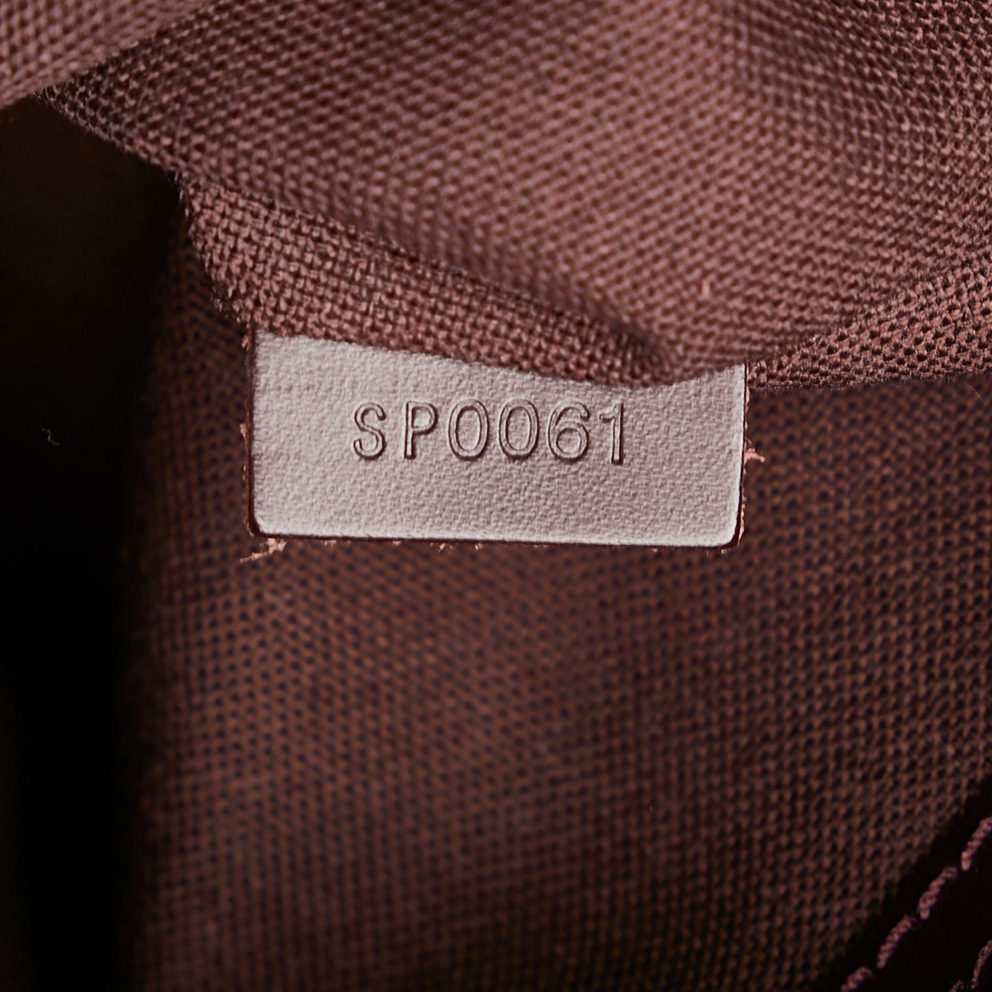 Louis Vuitton Taiga Reporter PM (SHG-28848)