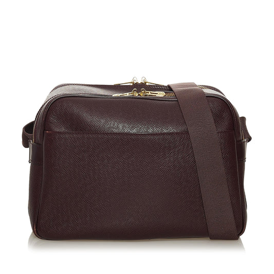 Louis Vuitton Taiga Reporter PM (SHG-28848)