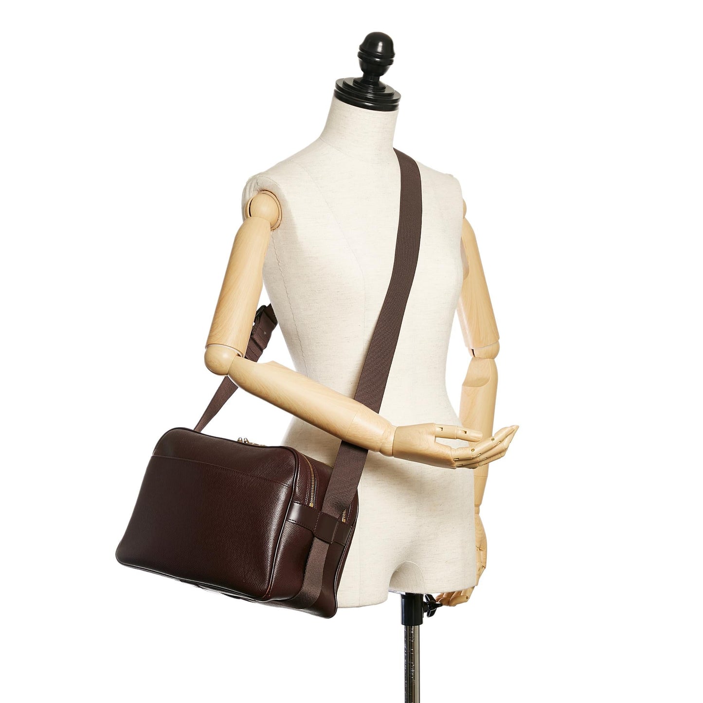 Louis Vuitton Taiga Reporter PM (SHG-28848)