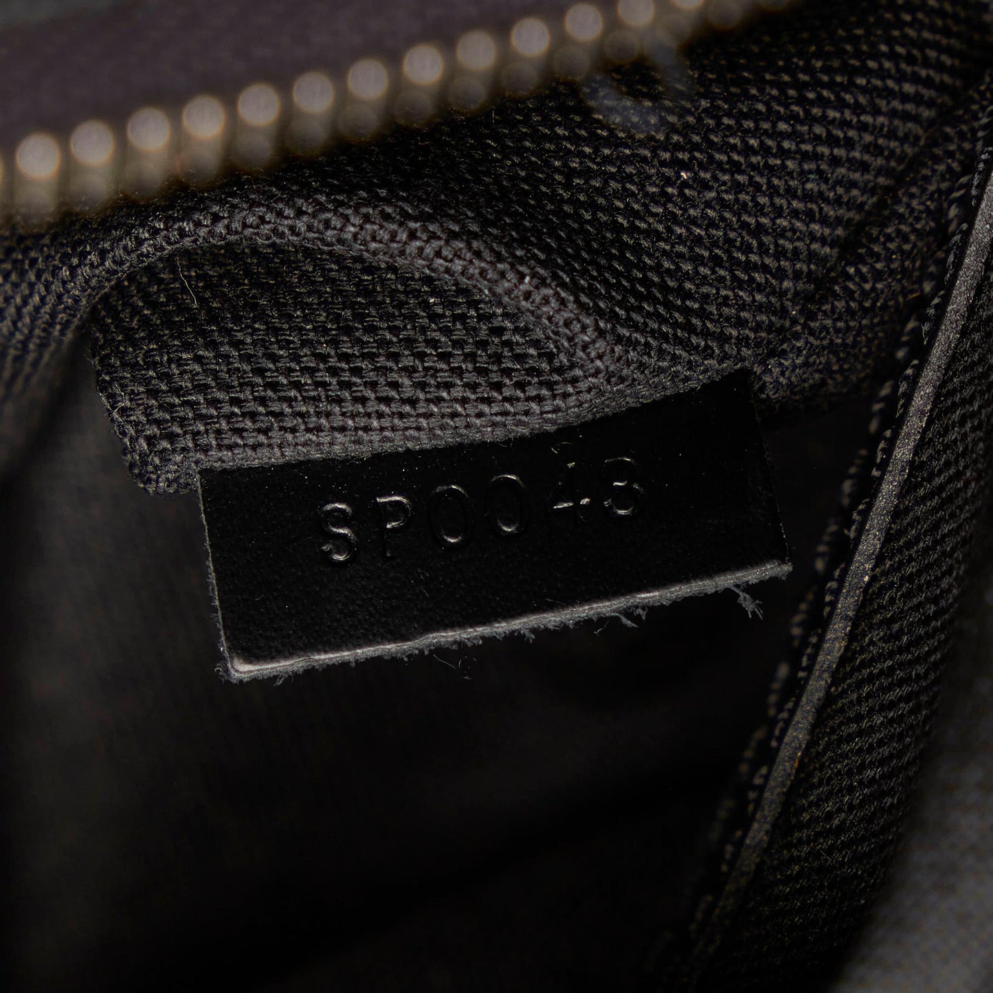 Louis Vuitton Taiga Reporter PM (SHG-30042)