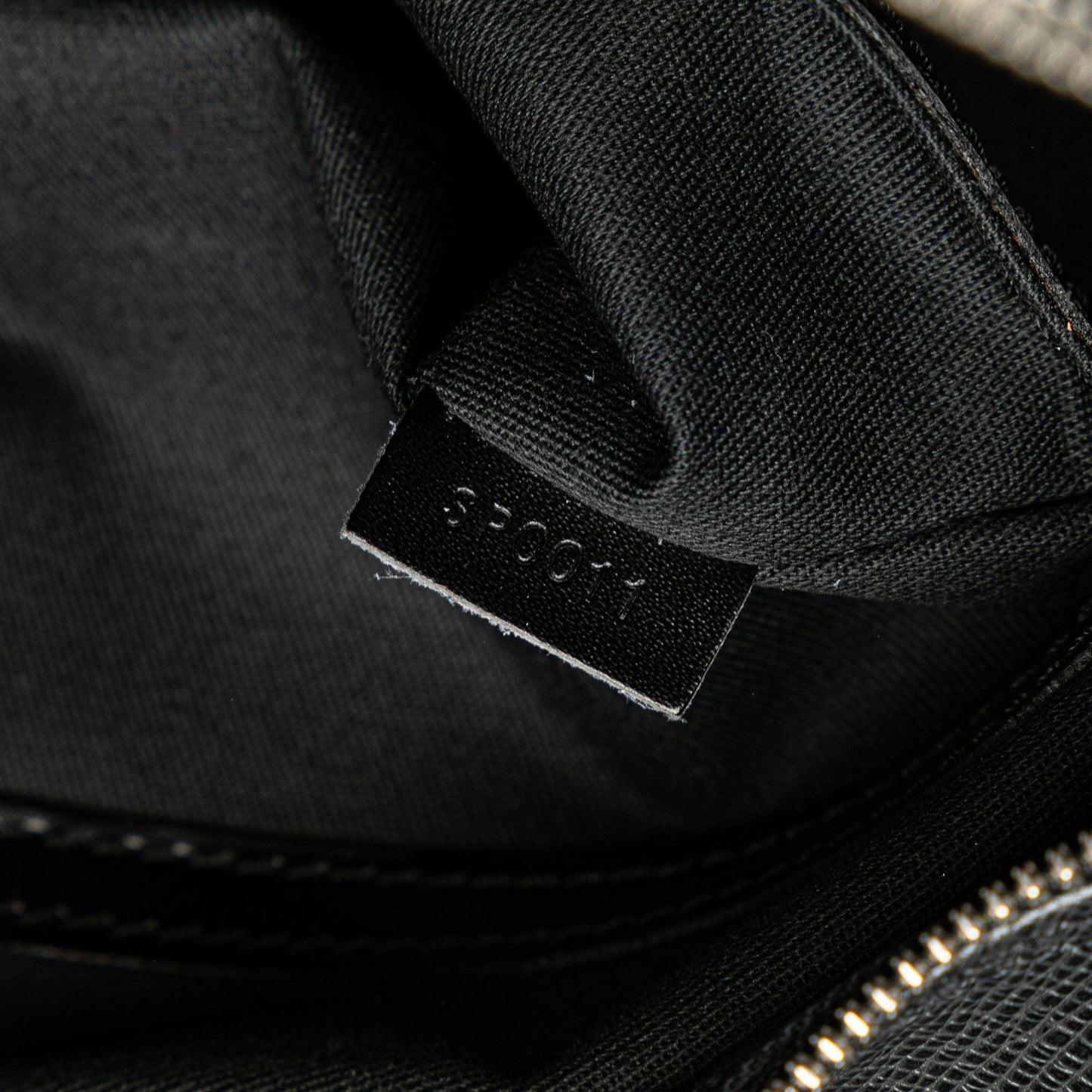 Louis Vuitton Taiga Reporter PM (SHG-f2dwZU)