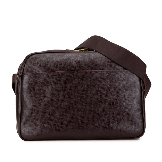 Louis Vuitton Taiga Reporter PM