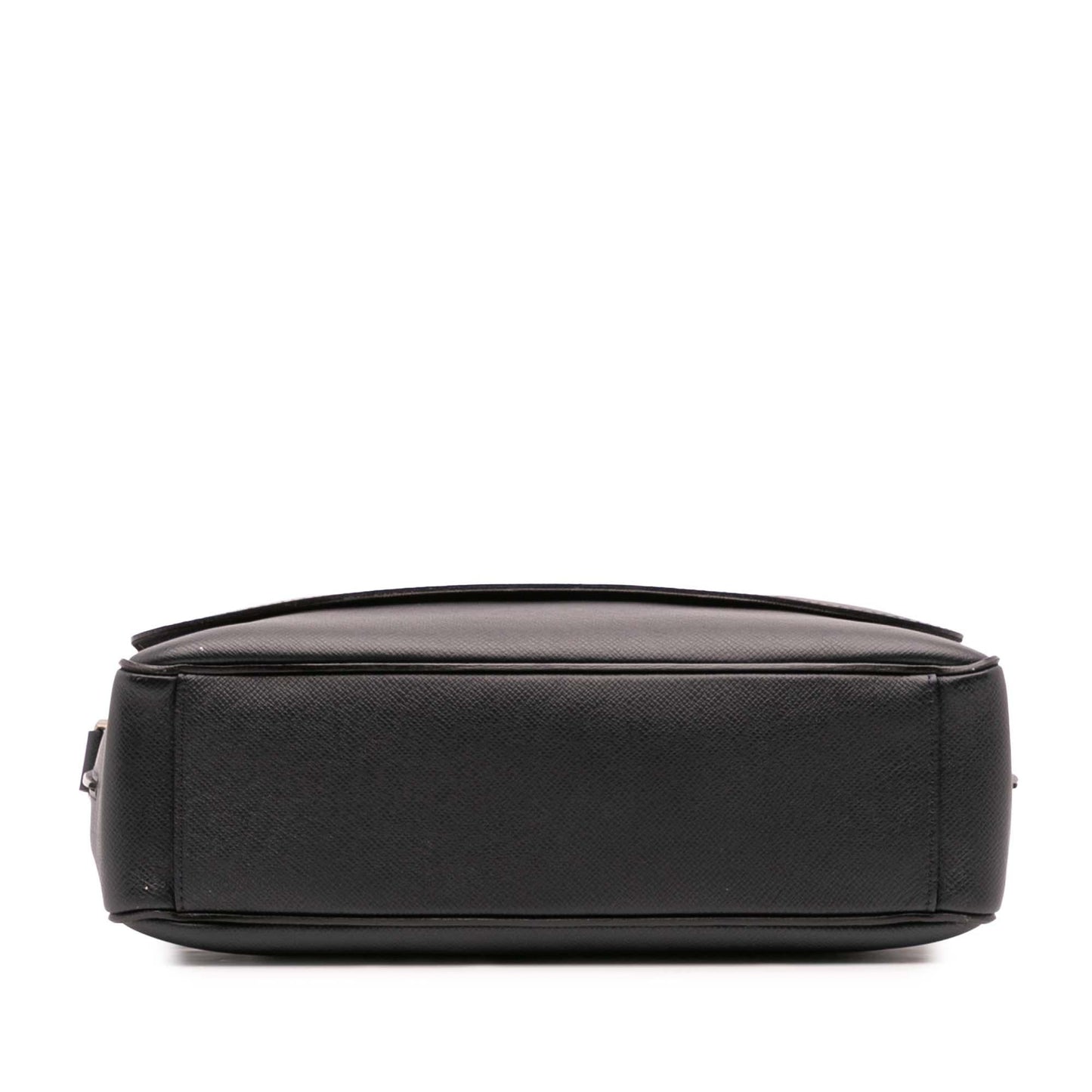 Louis Vuitton Taiga Roman MM