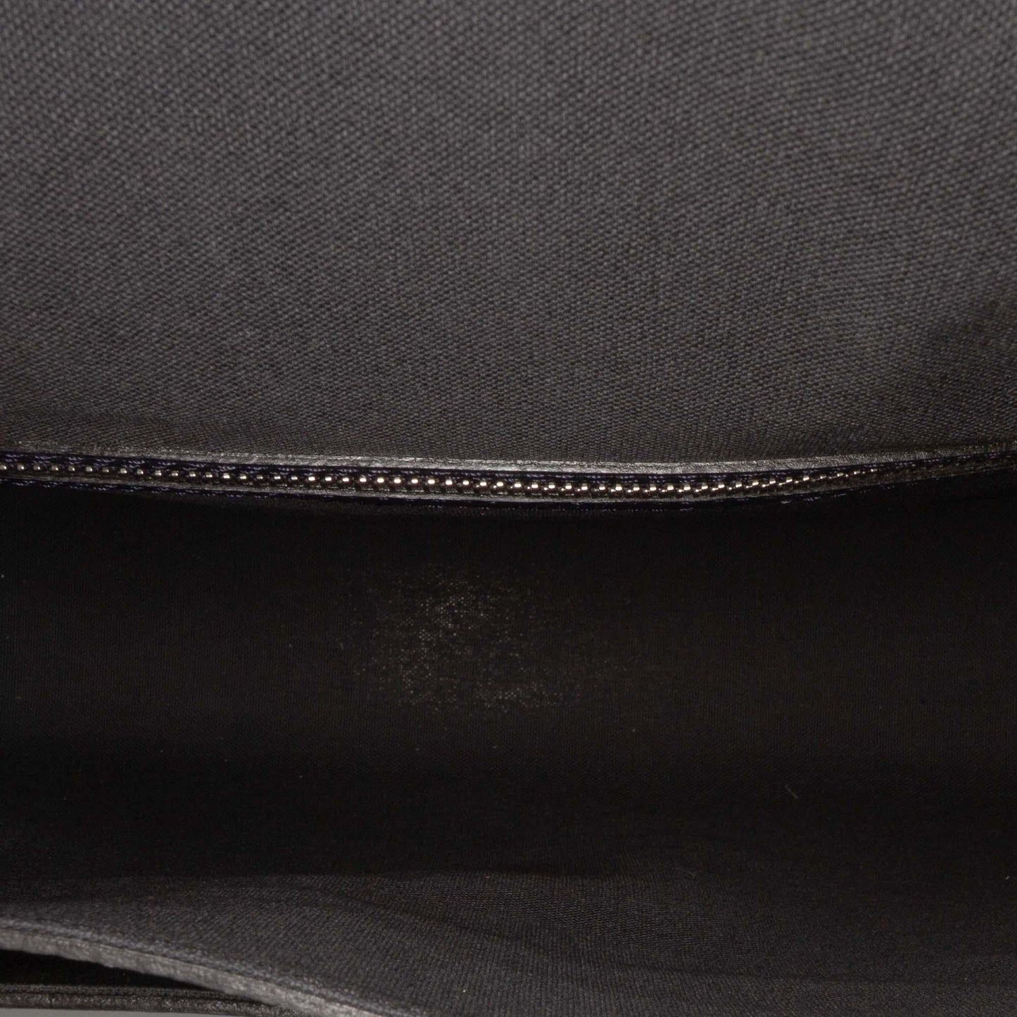 Louis Vuitton Taiga Roman MM