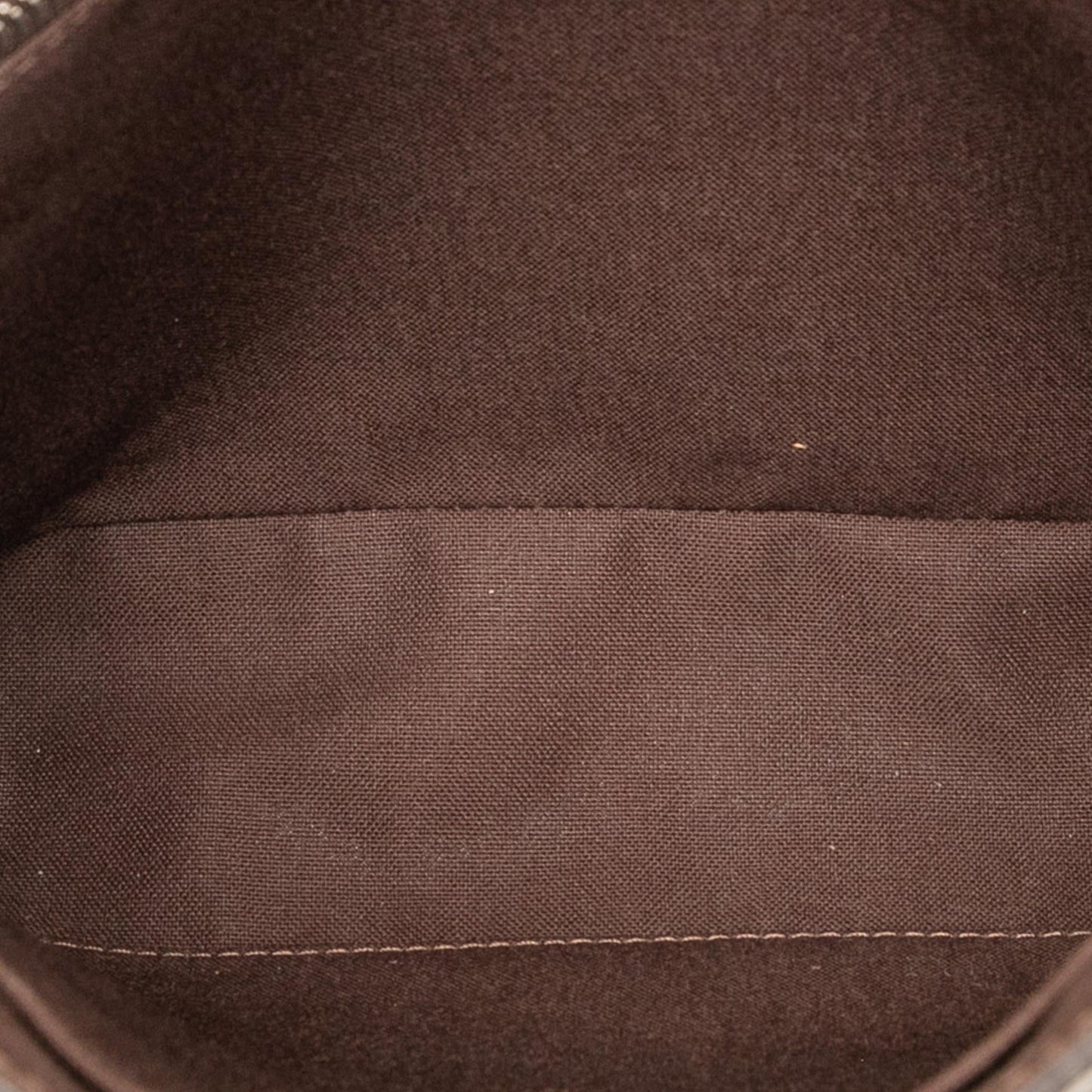 Louis Vuitton Taiga Roman PM