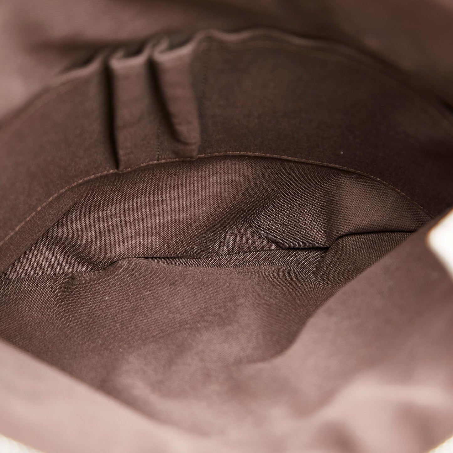 Louis Vuitton Taiga Sasha (SHG-27511)